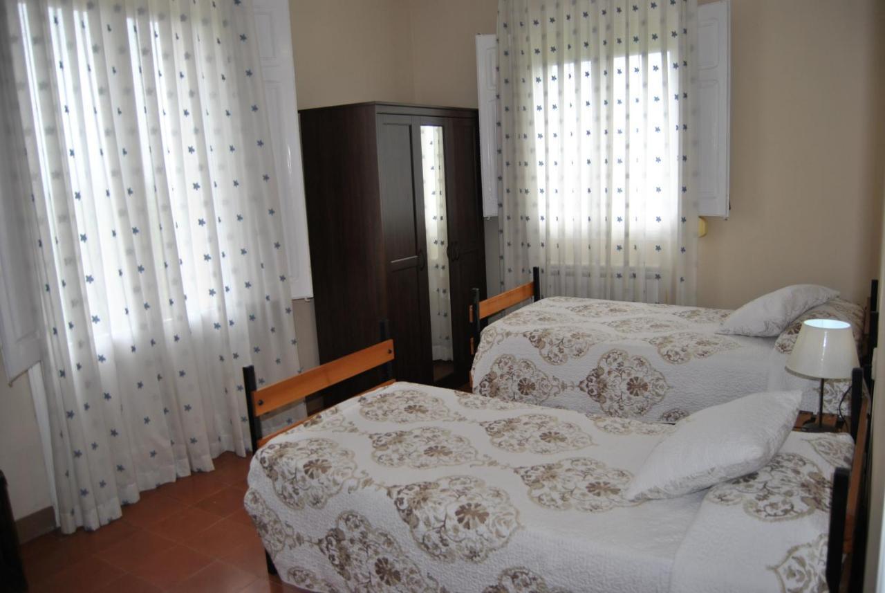 Villa Sol Blanc à Alguaire Extérieur photo